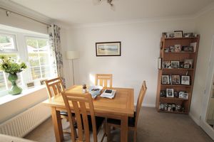 DINING AREA - click for photo gallery